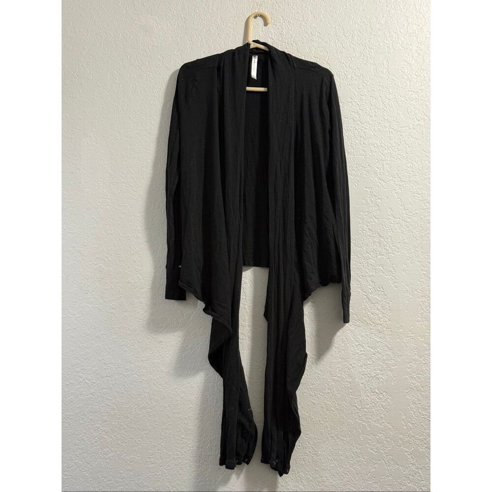 Fabletics black long line snap‎ wrap shirt size M